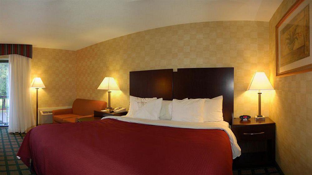 Best Western Plus Keene Hotel Номер фото