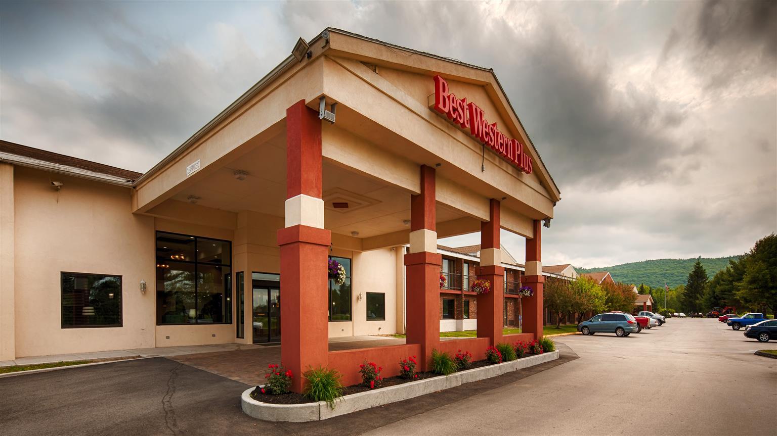 Best Western Plus Keene Hotel Экстерьер фото