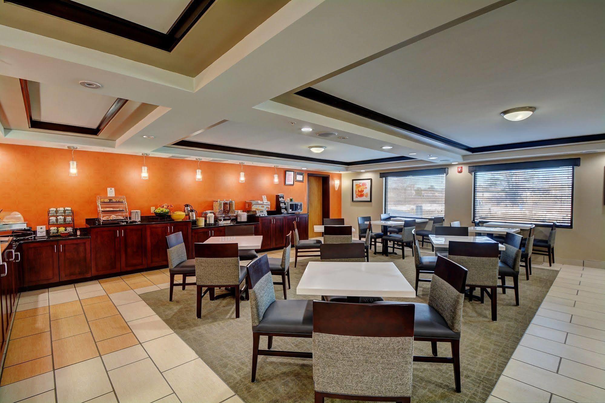 Best Western Plus Keene Hotel Экстерьер фото